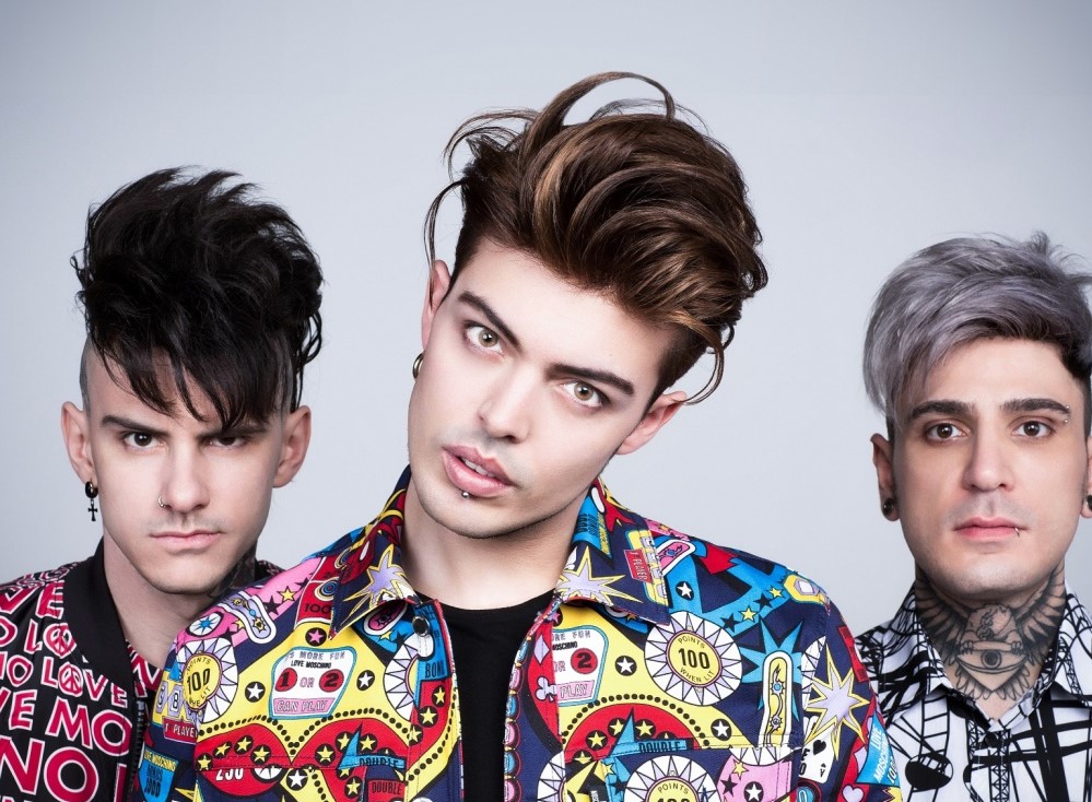 Crazy Dei The Kolors Traduzione Testo E Significato Del Nuovo Singolo